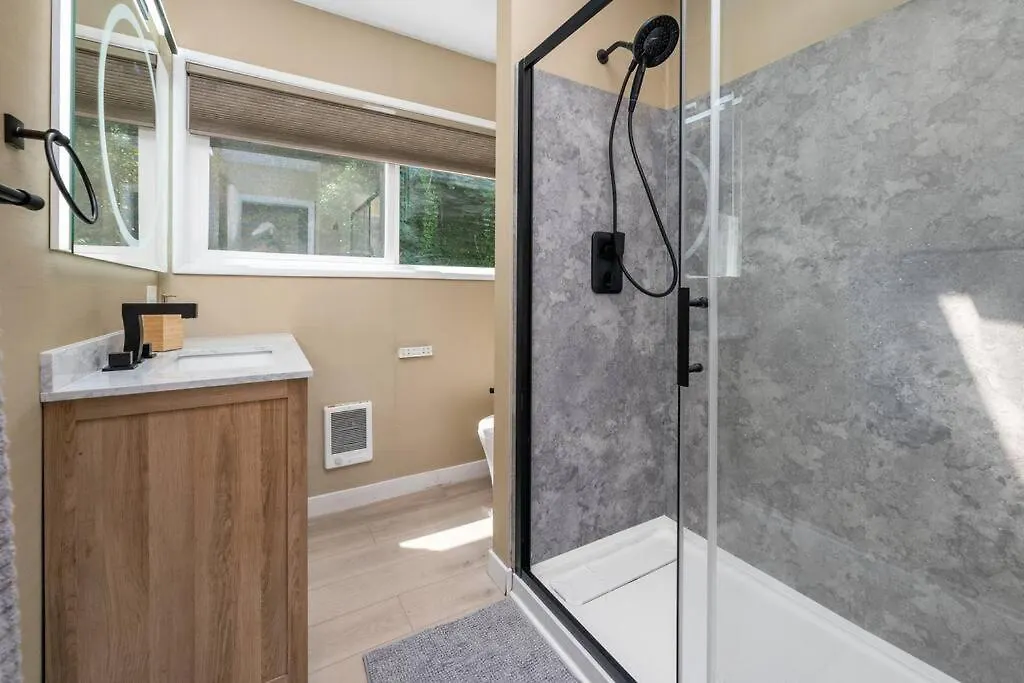 Breathtaking Views W/ Modern Lux - 2330 Apartment Portland United States