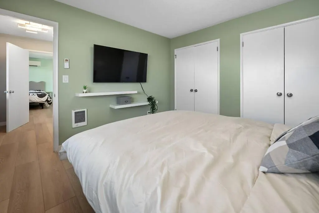 Breathtaking Views W/ Modern Lux - 2330 Apartment Portland