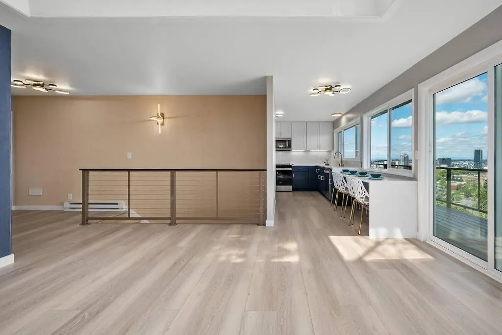Breathtaking Views W/ Modern Lux - 2330 Apartment Portland United States