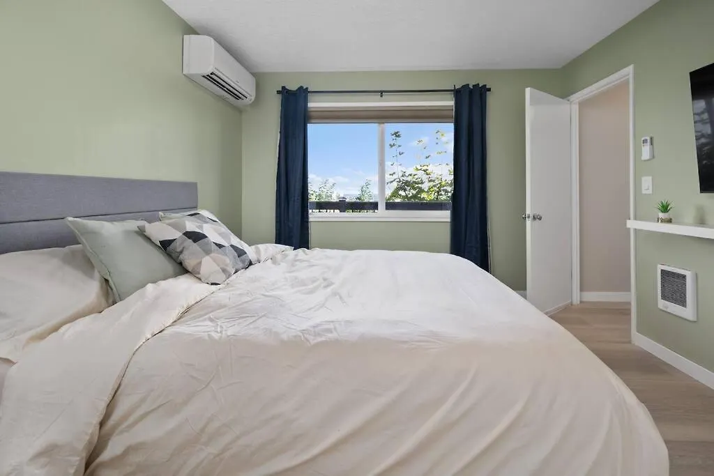 Breathtaking Views W/ Modern Lux - 2330 Apartment Portland